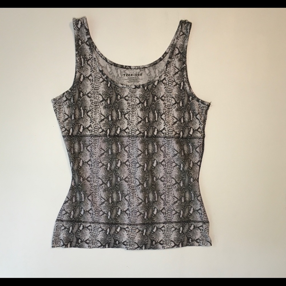 Teez her work out top